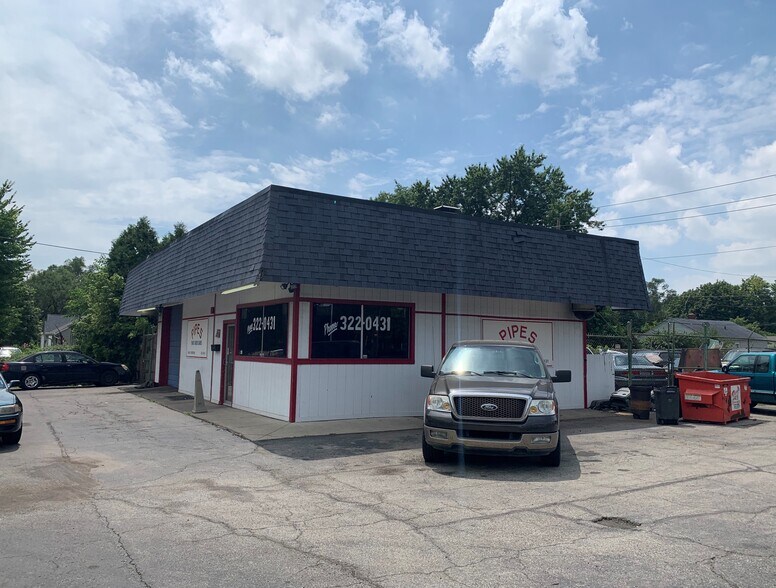 Primary Photo Of 2040 N Emerson Ave, Indianapolis Auto Repair For Sale