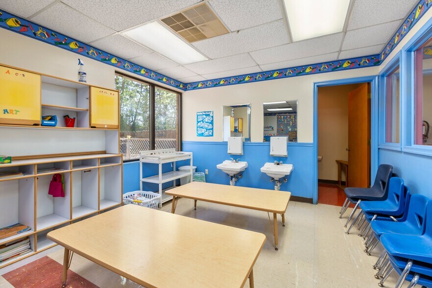 More Photos Of 415-416 Chatham Heights Rd, Fredericksburg Medical For Sale