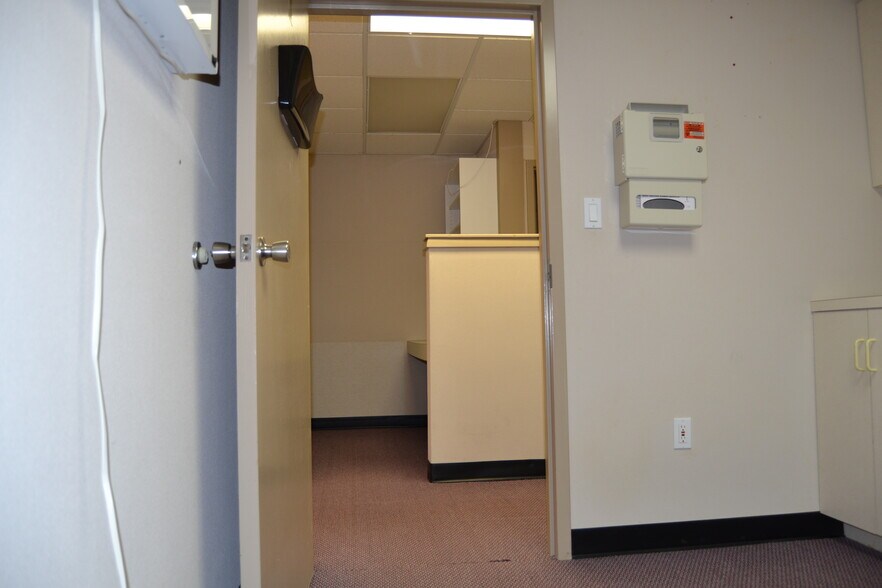 More Photos Of 20 Hospital Dr, Toms River Medical For Lease