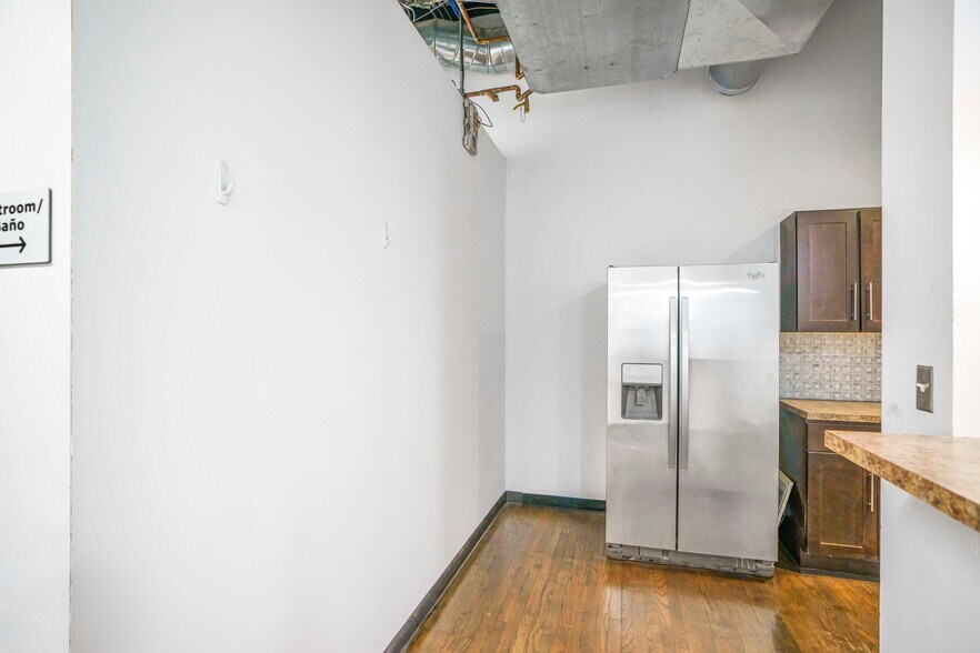 More Photos Of 161 W Harrison St, Chicago Apartments For Sale