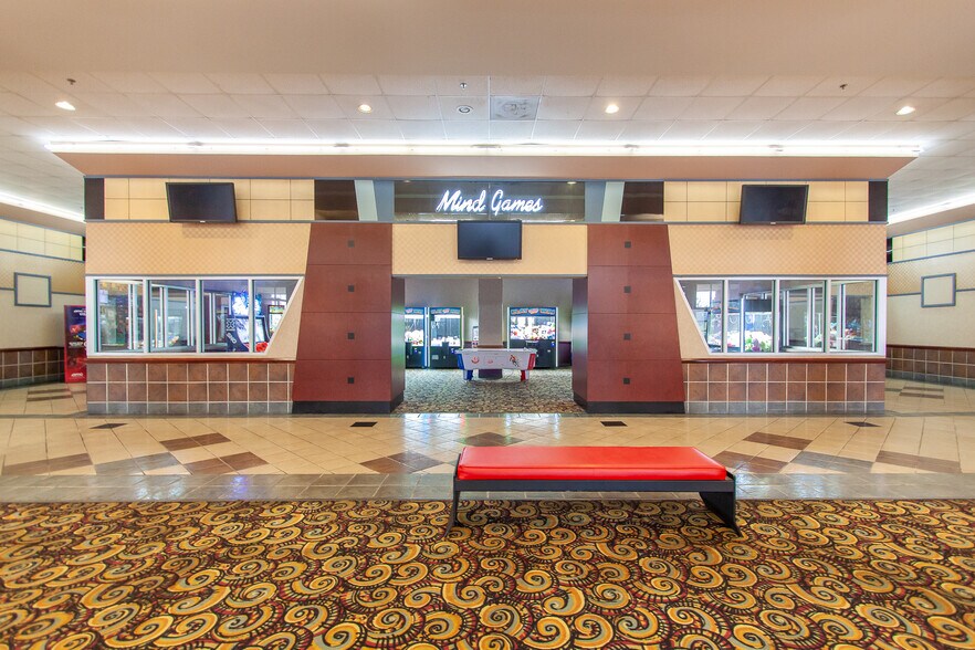 More Photos Of 2111 E University Dr, Auburn General Retail For Sale