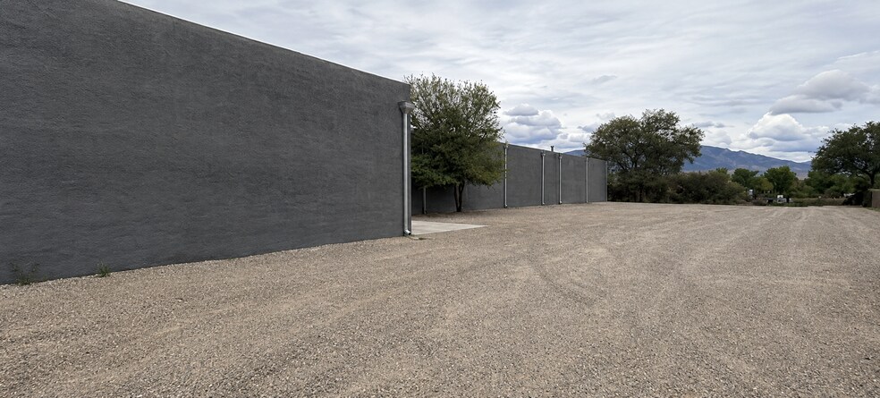 More Photos Of 335 Academy Dr, Corrales Office For Lease