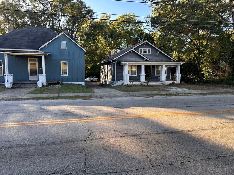 More Photos Of 404 S Greenwood St, Lagrange Light Distribution For Lease