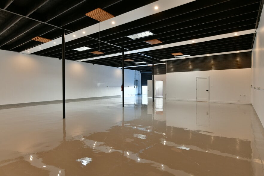 More Photos Of 1448 W Rosecrans Ave, Gardena Warehouse For Sale