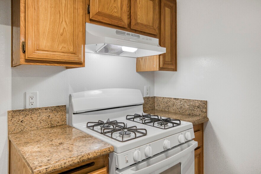 More Photos Of 511 S Carondelet St, Los Angeles Apartments For Sale