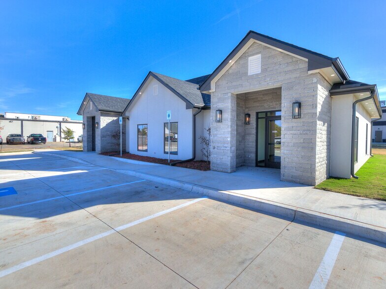 More Photos Of 8017 NW 122nd St., Oklahoma City Office For Lease