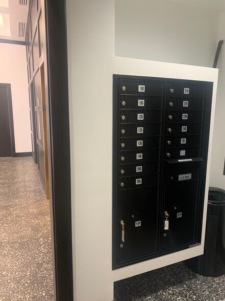 More Photos Of 114-122 N Artsakh St, Glendale Office For Lease