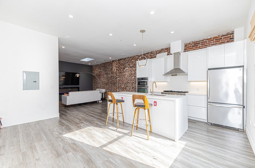 More Photos Of 1006-1008 Sutter St, San Francisco Storefront Retail Residential For Sale