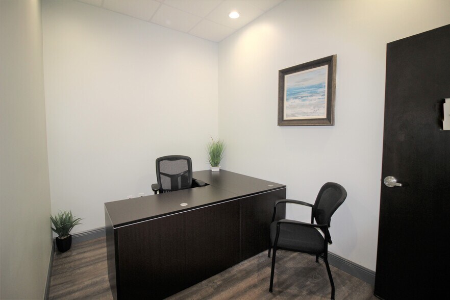 More Photos Of 952 International Pky, Lake Mary Office For Sale