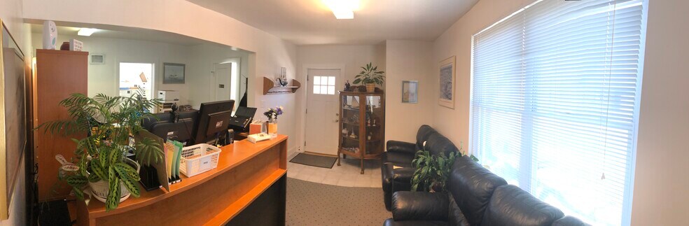 More Photos Of 9329 Battle St, Manassas Office For Sale