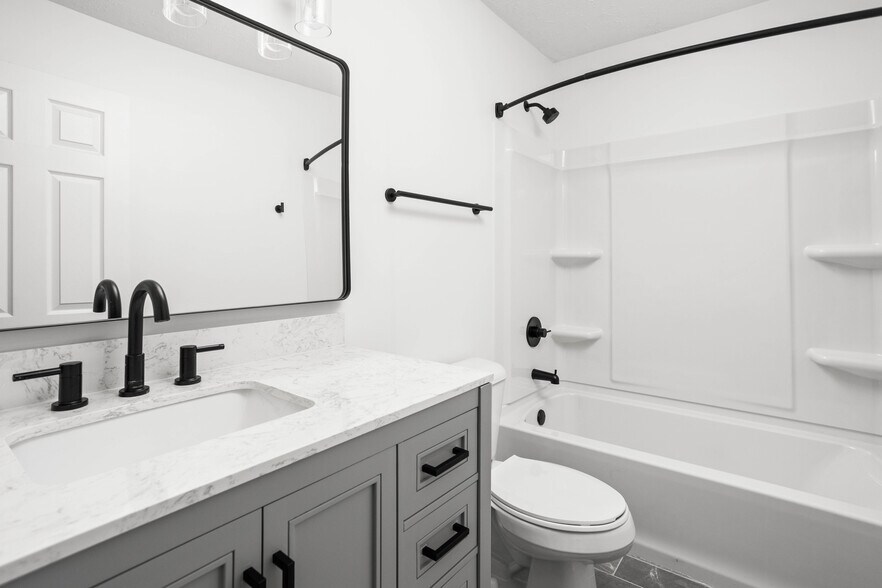 More Photos Of 3821 Central Ave, Indianapolis Apartments For Sale