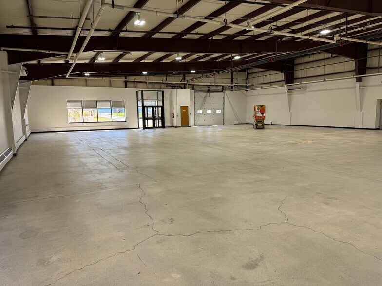 More Photos Of 600 Airport Rd, Fall River Warehouse For Sale