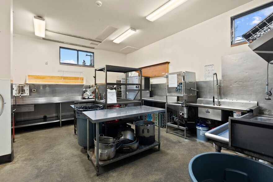 More Photos Of 102 S 1st Ave, Sandpoint Storefront Retail Office For Sale