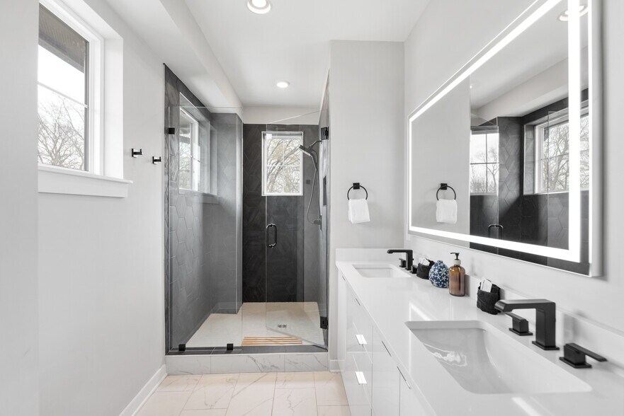 More Photos Of 1233 Lischey Ave, Nashville Apartments For Sale