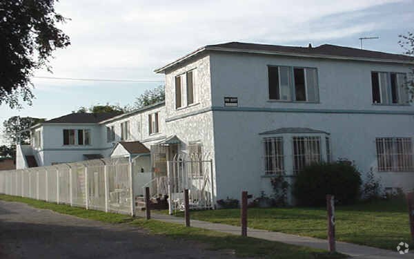 Primary Photo Of 411 N Chester Ave, Compton Apartments For Sale