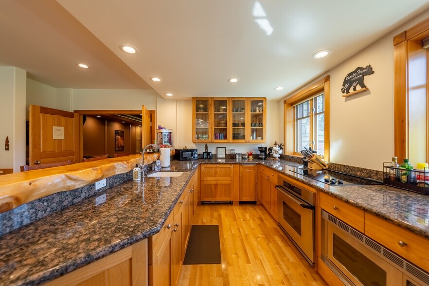 More Photos Of 135 Squire Ln S, Trout Creek Hospitality For Sale