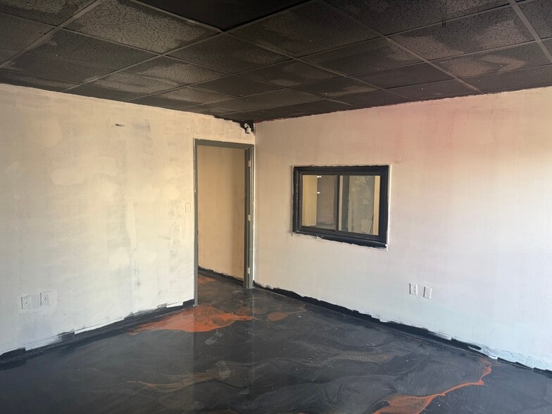 More Photos Of 1723 W Kennedy Blvd, Tampa Storefront Retail Office For Lease