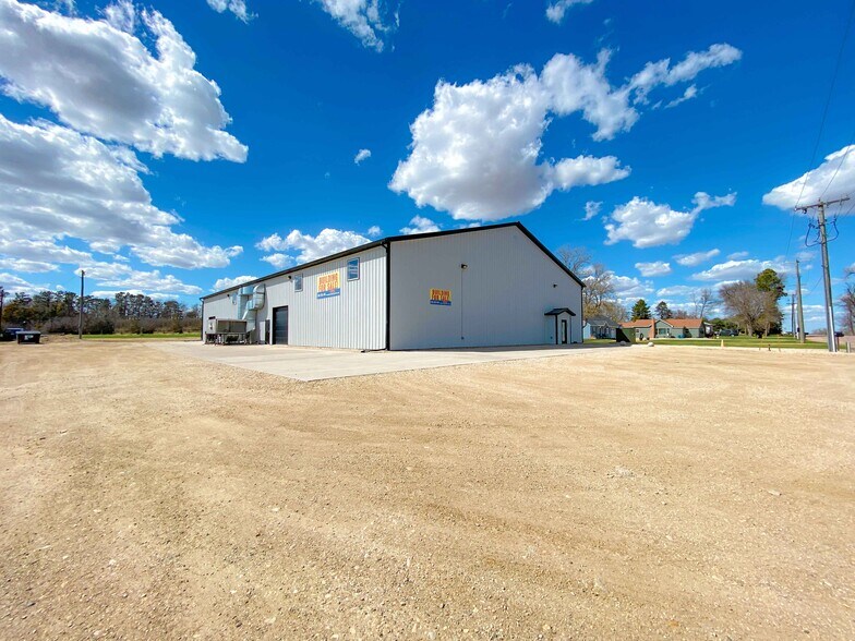 More Photos Of 309 Prairie Ave SW, De Smet Health Club For Sale