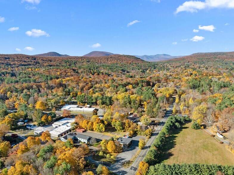 More Photos Of 261 Tinker St, Woodstock Restaurant For Sale