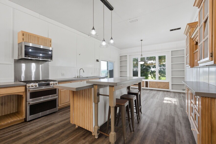 More Photos Of 1421 Airport Rd, Sulphur Springs Land For Sale