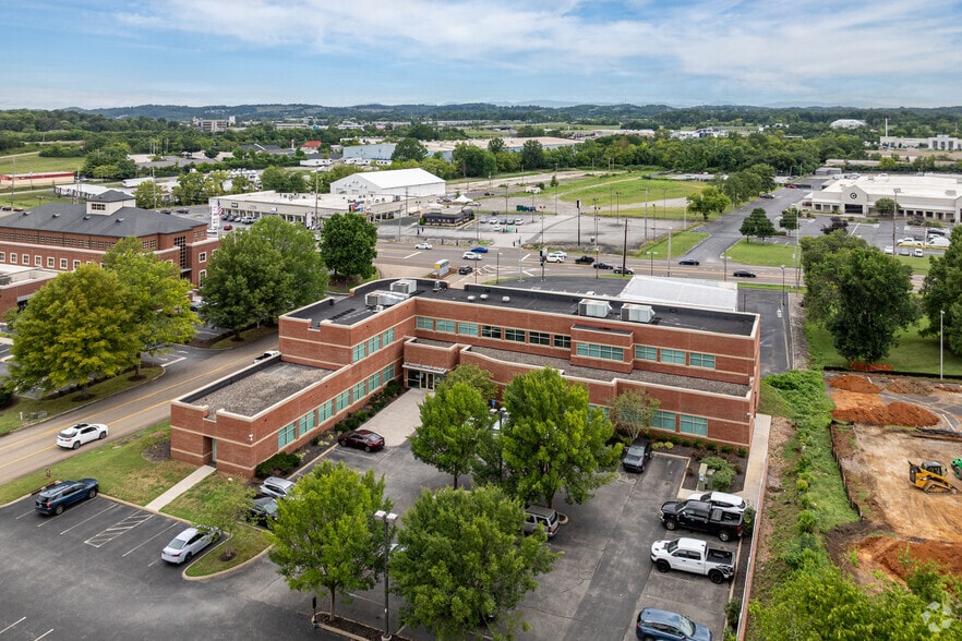 More Photos Of 110 Capital Dr, Knoxville Office For Sale
