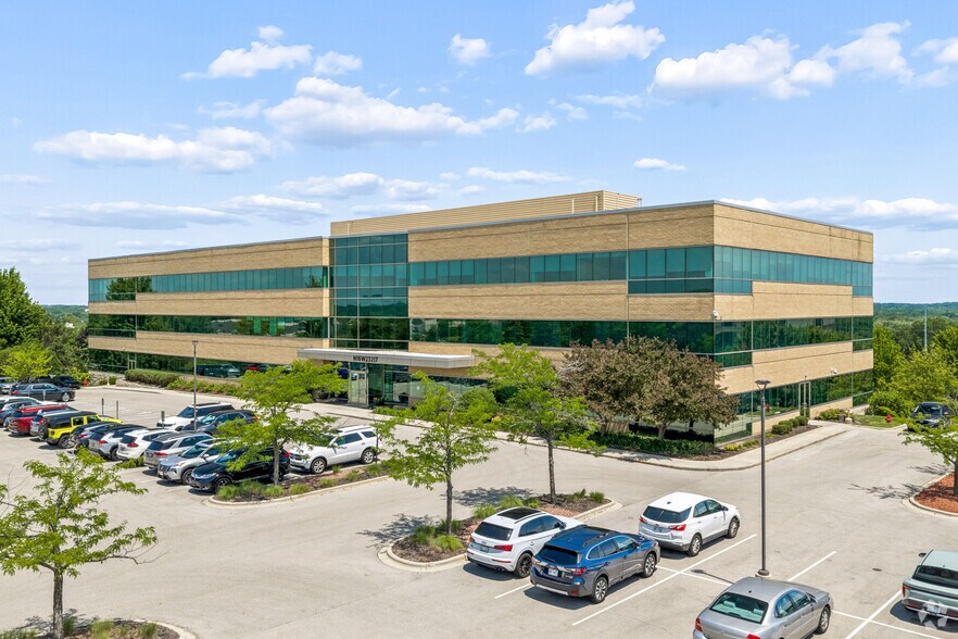 More Photos Of N16W23217 Stone Ridge Dr, Waukesha Office For Sale
