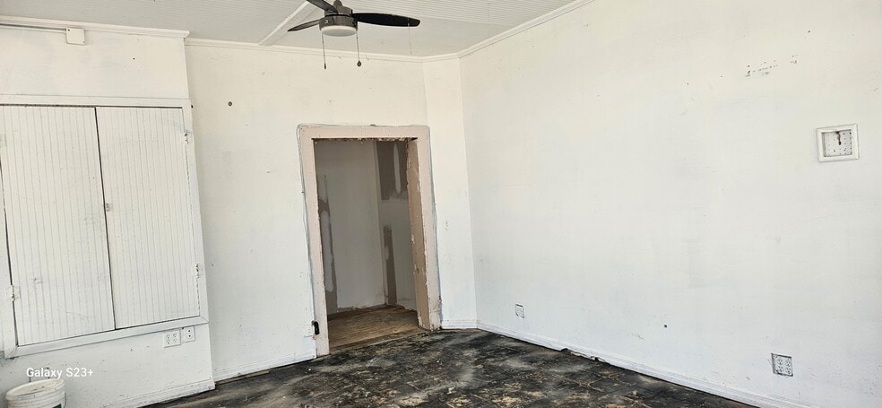 More Photos Of 1502 Columbus Dr, Tampa Auto Repair For Sale
