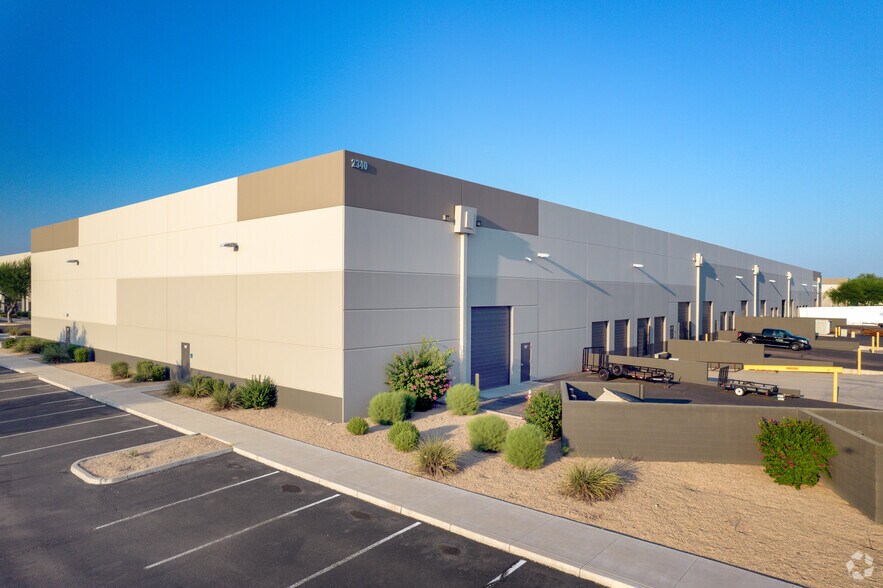 More Photos Of 2340 W Broadway Rd, Mesa Warehouse For Lease