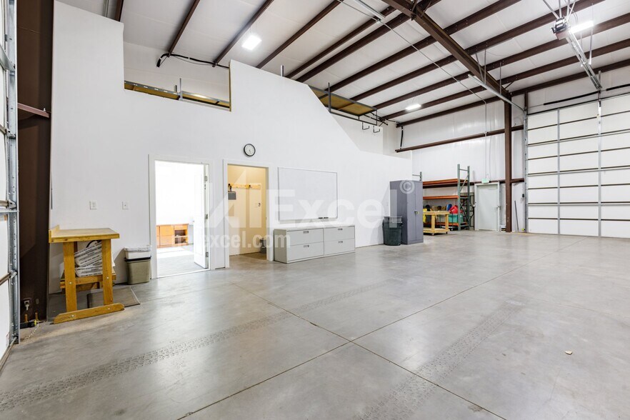 More Photos Of 5682 W 670 S, Hurricane Warehouse For Sale