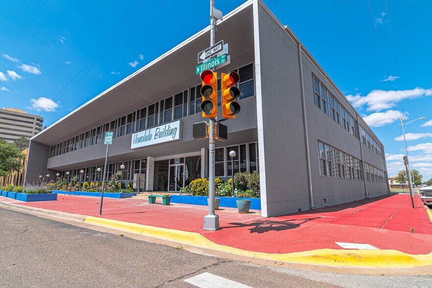 More Photos Of 200 W Illinois Ave, Midland Office For Sale