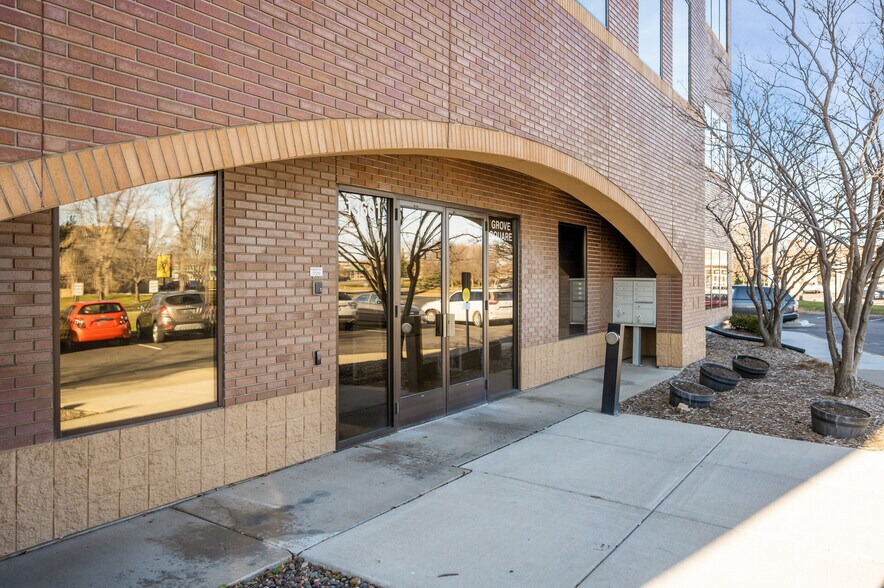 More Photos Of 13601 80th Cir N, Maple Grove Medical For Lease