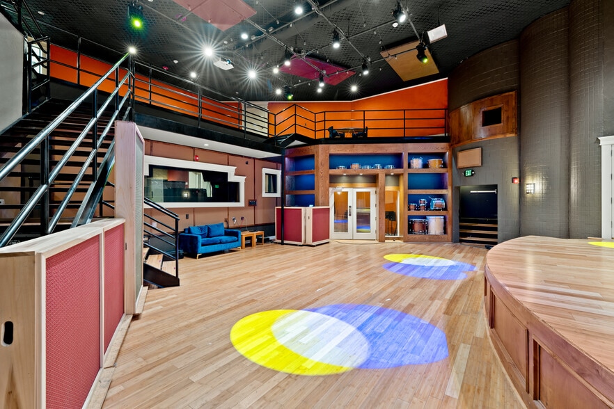 More Photos Of 2908 Epperly Dr, Del City Loft Creative Space For Sale