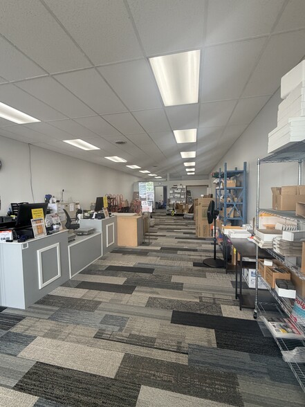 More Photos Of 1454 Bethel Rd, Columbus General Retail For Sale