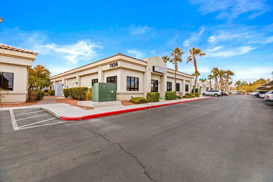 More Photos Of 7836 W Sahara Ave, Las Vegas Office For Sale
