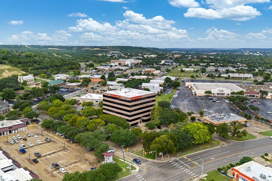 More Photos Of 222 Sidney Baker St S, Kerrville Office For Sale