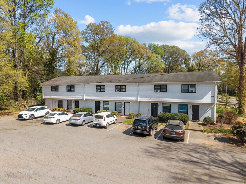 More Photos Of 2909-2917 Burgess Dr, Charlotte Apartments For Sale