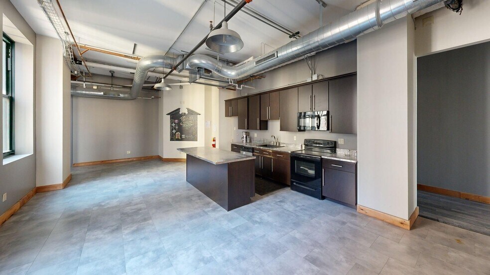 More Photos Of 1017 Olive St, Saint Louis Office For Lease