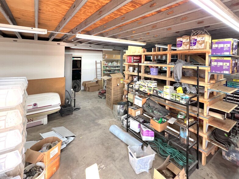 More Photos Of 209 S Country Club Rd, Anadarko Service Station For Sale