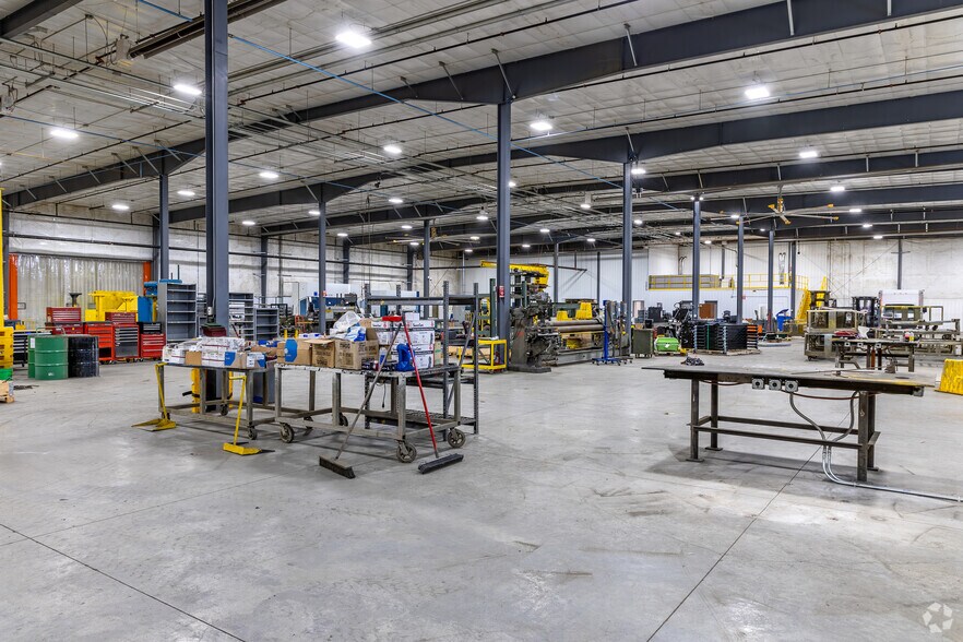 More Photos Of 1105 Benjamin Ave, Hutchinson Manufacturing For Sale