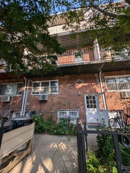 More Photos Of 4309 54th St, Woodside Apartments For Sale