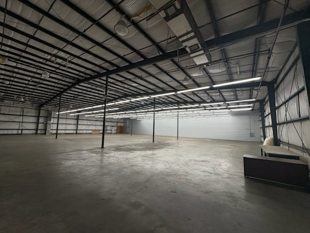 More Photos Of 1635-4 E Dixon Blvd, Shelby Flex For Lease
