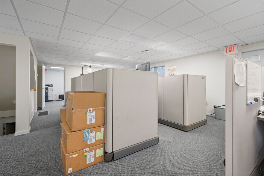 More Photos Of 360 State Route 101, Bedford Office For Sale