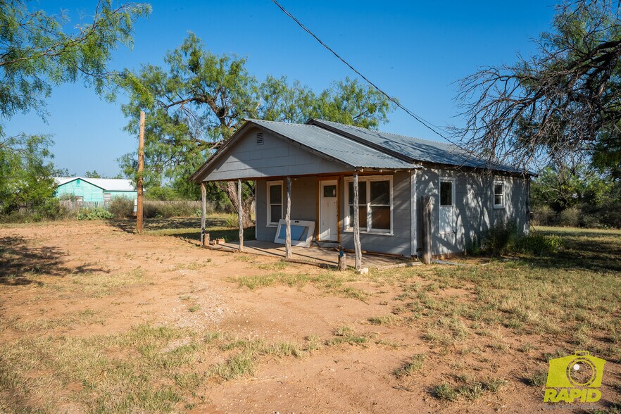 More Photos Of 425 Highland Park, Robert Lee Flex For Sale