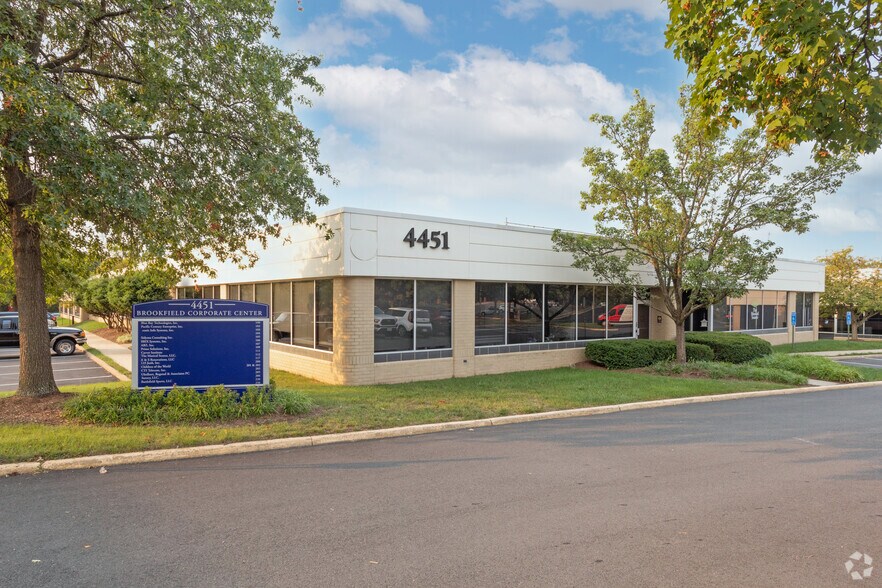 More Photos Of 4451 Brookfield Corporate Dr, Chantilly Office For Lease