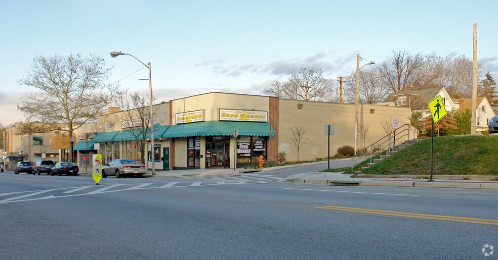 Primary Photo Of 5845-5857 York Rd, Baltimore Unknown For Lease