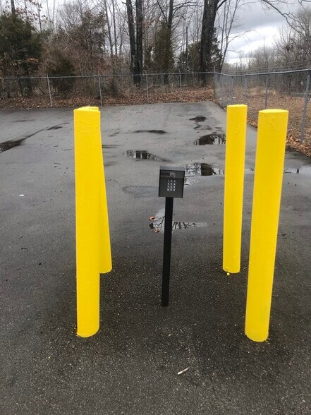 More Photos Of 2292 Highway 48, Clarksville Self Storage For Sale