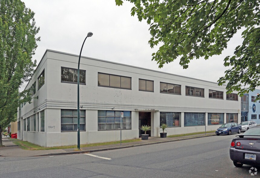 More Photos Of 11 E 4th Ave, Vancouver Warehouse For Lease