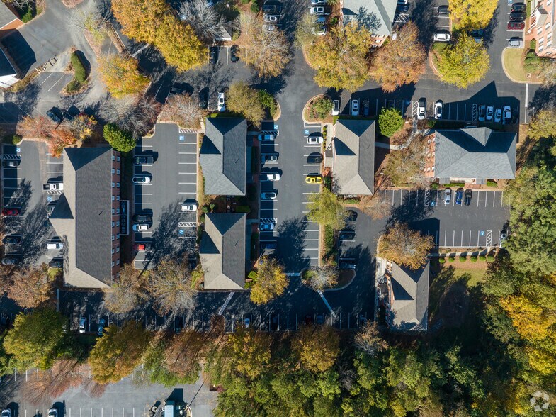 More Photos Of 284 S Main St, Alpharetta Unknown For Lease