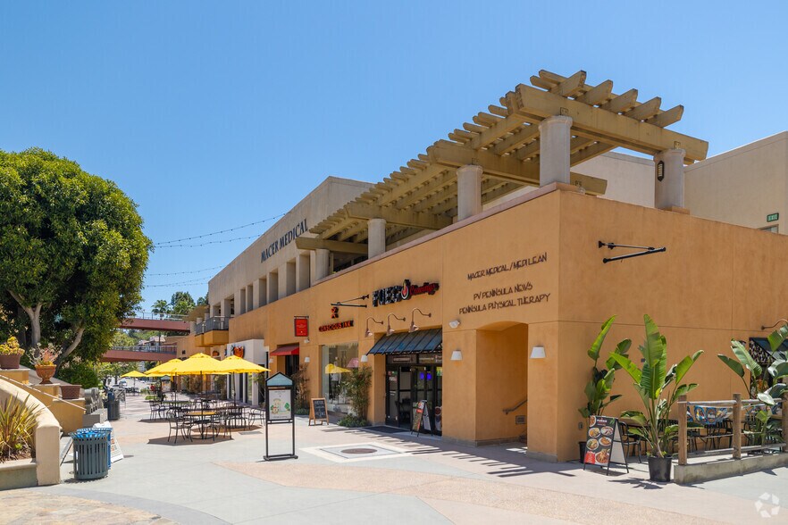 More Photos Of 520-550 Deep Valley Dr, Rolling Hills Estates General Retail For Lease