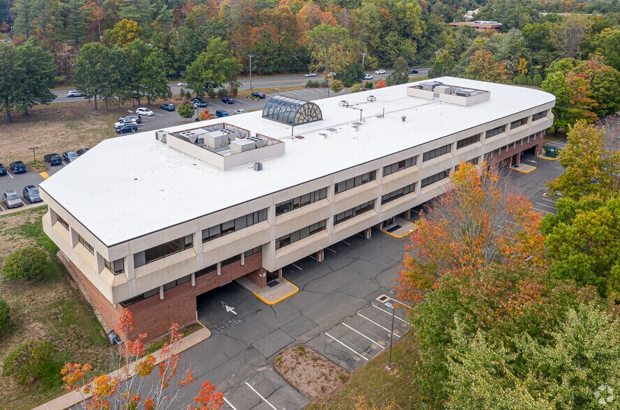 More Photos Of 3 Farm Glen Blvd, Farmington Office For Lease